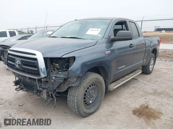 2010 Toyota Tundra z VIN 5TFUW5F10AX137509, wystawiony jako IAAI lot #42061138 z przebiegiem 139 128 mil mil oraz . Historia ofert i sprzedaży dostępna na DreamBid. Obrazek 17.