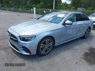 2021 Mercedes-Benz E 350 with VIN W1KZF8DB4MA977647, listed as a IAAI auction lot 42241573 with 33,666 mi miles and . Bid and sale history available at DreamBid. Image 18.