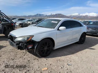 2014 Chrysler 200 Limited with VIN 1C3CCBCG6EN186490, listed as a Copart auction lot 50749665 with 104,009 mi miles and Salvage Title. Bid and sale history available at carsss.com. Image 1.