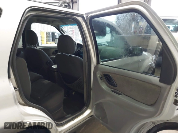 2002 Ford Escape XLT Choice с VIN 1FMYU03192KA45582, выставлен на аукционе IAAI как лот 42219103 с пробегом 245 434 миль миль и . История ставок и продаж доступна на DreamBid. Изображение 8.