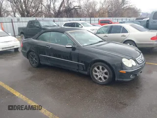 2004 Mercedes-Benz CLK 320 z VIN WDBTK65G34T018754, wystawiony jako IAAI lot #41741273 z przebiegiem 152 231 mil mil oraz . Historia ofert i sprzedaży dostępna na DreamBid. Obrazek 1.