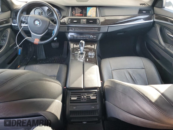 2015 BMW 5 Series 528i xDrive with VIN WBA5A7C51FD622060, listed as a Copart auction lot 42130055 with 86,552 mi miles and Clean title. Bid and sale history available at DreamBid. Image 8.