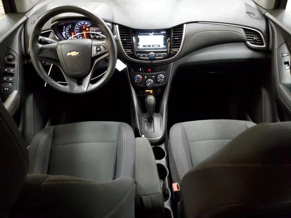 2017 Chevrolet Trax LS with VIN 3GNCJKSB9HL284562, listed as a Copart auction lot 48967955 with 47,105 mi miles and Clean Title. Bid and sale history available at carsss.com. Image 8.