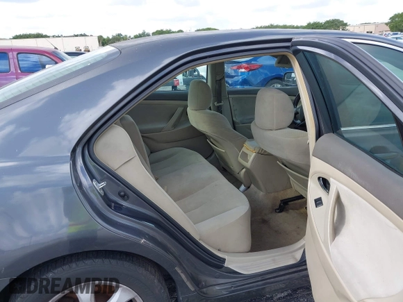 2009 Toyota Camry with VIN 4T1BE46K69U319558, listed as a IAAI auction lot 42146651 with 204,741 mi miles. Bid and sale history available at carsss.com. Image 8.