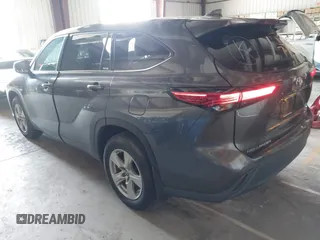 2021 Toyota Highlander L with VIN 5TDBZRBH4MS123650, listed as a IAAI auction lot 42726469 with 92,877 mi miles and . Bid and sale history available at DreamBid. Image 3.