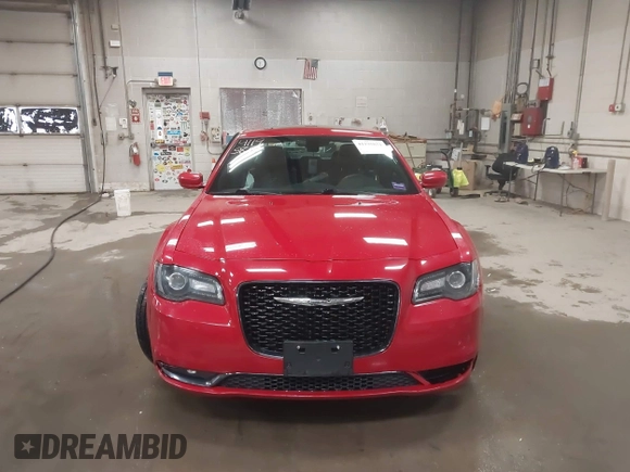 2016 Chrysler 300 S z VIN 2C3CCAGG7GH157256, wystawiony jako IAAI lot #41195851 z przebiegiem 81 172 mil mil oraz . Historia ofert i sprzedaży dostępna na DreamBid. Obrazek 13.