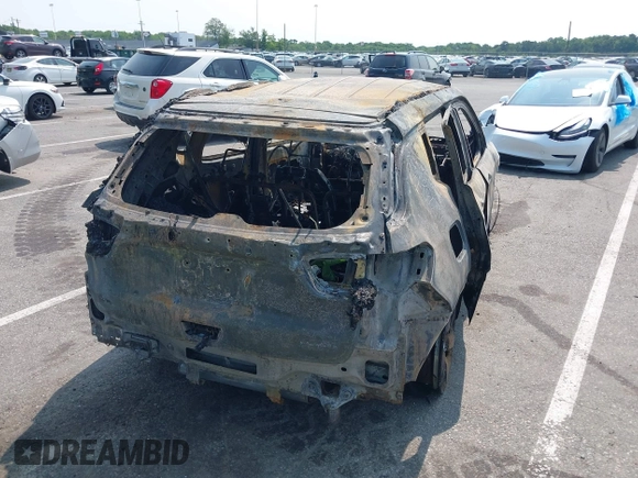 2019 Jeep Compass Altitude z VIN 3C4NJDBB7KT686116, wystawiony jako IAAI lot #42420183 z przebiegiem Nie podano mil oraz . Historia ofert i sprzedaży dostępna na DreamBid. Obrazek 4.
