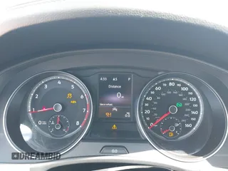 2021 Volkswagen Atlas SE z VIN 1V2WR2CA9MC585700, wystawiony jako IAAI lot #42234502 z przebiegiem 46 040 mil mil oraz . Historia ofert i sprzedaży dostępna na DreamBid. Obrazek 7.