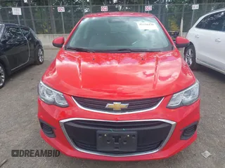 2020 Chevrolet Sonic LT z VIN 1G1JG6SB2L4115688, wystawiony jako IAAI lot #42326438 z przebiegiem 33 871 mil mil oraz . Historia ofert i sprzedaży dostępna na DreamBid. Obrazek 6.