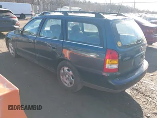 2002 Saturn LW z VIN 1G8JW84R82Y529396, wystawiony jako IAAI lot #41433535 z przebiegiem 174 470 mil mil oraz . Historia ofert i sprzedaży dostępna na DreamBid. Obrazek 3.