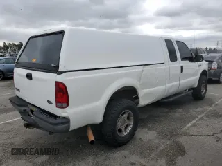 2005 Ford F-250 XL z VIN 1FTSX21525EA93155, wystawiony jako Copart lot #76545963 z przebiegiem 113 656 mil mil oraz Szkoda całkowita • Salvage title. Historia ofert i sprzedaży dostępna na DreamBid. Obrazek 3.