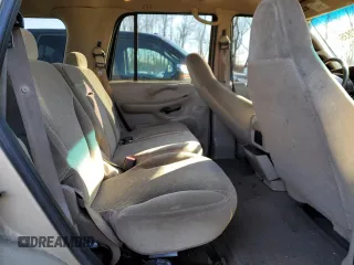 2000 Ford Expedition XLT with VIN 1FMRU1667YLB59133, listed as a Copart auction lot 45572835 with 206,773 mi miles and Salvage Title. Bid and sale history available at DreamBid. Image 11.