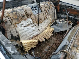 1968 Cadillac DeVille z VIN F8232777, wystawiony jako Copart lot #64820655 z przebiegiem Nie podano mil oraz Nie do naprawy • Non repairable. Historia ofert i sprzedaży dostępna na DreamBid. Obrazek 10.