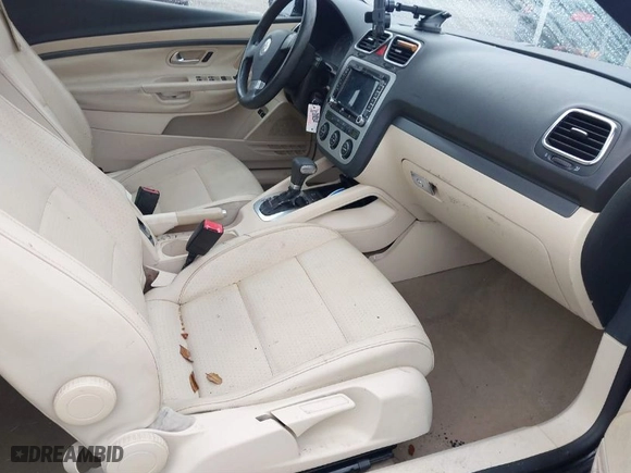 2008 Volkswagen Eos Turbo with VIN WVWBA71FX8V019087, listed as a IAAI auction lot 41373924 with NaN miles. Bid and sale history available at carsss.com. Image 5.