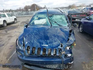2018 Jeep Cherokee Latitude with VIN 1C4PJLCB2JD596278, listed as a IAAI auction lot 41121202 with 1 mi miles. Bid and sale history available at carsss.com. Image 12.