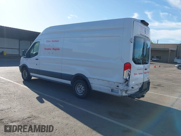 2018 Ford Transit Cargo with VIN 1FTBW3XG8JKA67561, listed as a IAAI auction lot 41997562 with 125,072 mi miles. Bid and sale history available at carsss.com. Image 3.