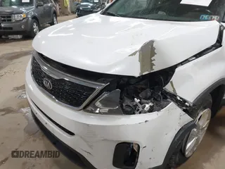 2014 Kia Sorento LX with VIN 5XYKTDA73EG461794, listed as a IAAI auction lot 41878986 with 74,105 mi miles. Bid and sale history available at carsss.com. Image 6.
