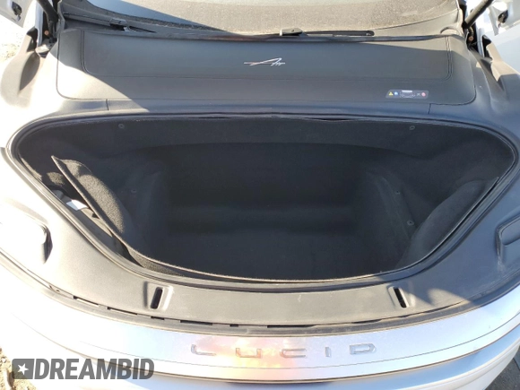 2022 Lucid Air Grand Touring z VIN 50EA1GBA5NA004784, wystawiony jako Copart lot #46854065 z przebiegiem 16 471 mil mil oraz Szkody całkowita. Historia ofert i sprzedaży dostępna na DreamBid. Obrazek 11.