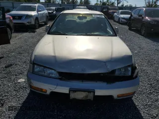 1995 Honda Accord LX with VIN 1HGCD5630SA158577, listed as a Copart auction lot 85679354 with 149,213 mi miles and Salvage Title. Bid and sale history available at carsss.com. Image 5.