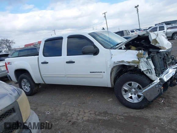 2008 GMC Sierra 1500 SLE1 z VIN 3GTEK13J58G226939, wystawiony jako IAAI lot #41340422 z przebiegiem 203 921 mil mil oraz . Historia ofert i sprzedaży dostępna na DreamBid. Obrazek 14.