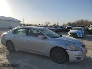 2013 Nissan Altima 2.5 S with VIN 1N4AL3AP3DN451043, listed as a Copart auction lot 47131895 with 252,431 mi miles and Salvage Title. Bid and sale history available at carsss.com. Image 4.