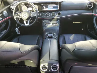 2019 Mercedes-Benz E-Class E 300 with VIN WDDZF4KB6KA561642, listed as a Copart auction lot 46809195 with 47,792 mi miles and Salvage Title. Bid and sale history available at carsss.com. Image 8.