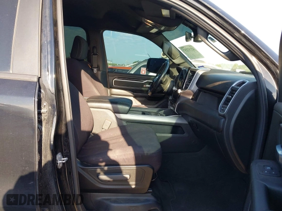 2021 Ram 1500 Big Horn with VIN 1C6SRFFT1MN520081, listed as a IAAI auction lot 42187257 with 186,011 mi miles and . Bid and sale history available at DreamBid. Image 5.