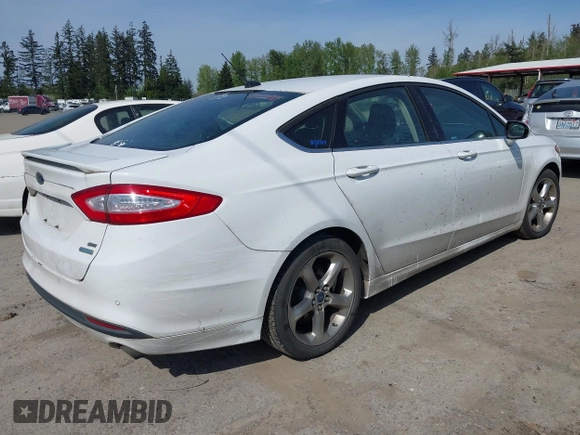 2013 Ford Fusion SE with VIN 3FA6P0HR8DR119998, listed as a IAAI auction lot 42090491 with 195,890 mi miles. Bid and sale history available at carsss.com. Image 4.