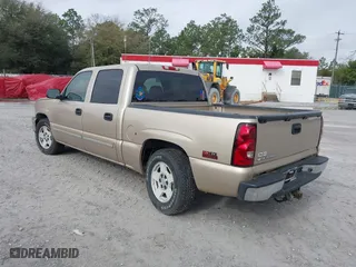 2006 Chevrolet Silverado 1500 LT1 with VIN 2GCEC13T161155954, listed as a IAAI auction lot 41643598 with 222,321 mi miles. Bid and sale history available at carsss.com. Image 3.