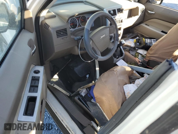 2008 Jeep Patriot Limited with VIN 1J8FT48W18D521193, listed as a Copart auction lot 83746284 with 244,372 mi miles and Salvage Title. Bid and sale history available at DreamBid. Image 8.