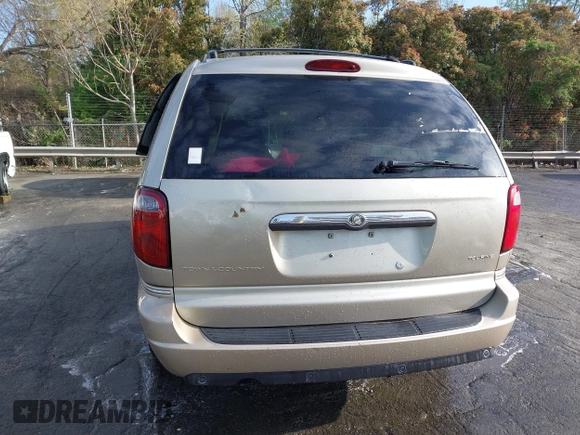 2005 Chrysler Town & Country Touring with VIN 2C4GP54L15R131849, listed as a IAAI auction lot 41933389 with 276,344 mi miles. Bid and sale history available at carsss.com. Image 16.