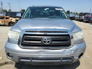 2013 Toyota Tundra Limited z VIN 5TFFY5F16DX135805, wystawiony jako Copart lot #59296995 z przebiegiem 151 310 mil mil oraz Szkoda całkowita • Salvage title. Historia ofert i sprzedaży dostępna na DreamBid. Obrazek 5.