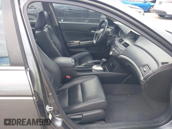 2010 Honda Accord EX-L z VIN 1HGCP2F83AA183585, wystawiony jako IAAI lot #42188640 z przebiegiem 184 637 mil mil oraz . Historia ofert i sprzedaży dostępna na DreamBid. Obrazek 5.
