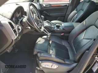 2018 Porsche Cayenne z VIN WP1AA2A24JKA02545, wystawiony jako Copart lot #66330414 z przebiegiem 55 605 mil mil oraz Szkoda całkowita • Salvage title. Historia ofert i sprzedaży dostępna na DreamBid. Obrazek 7.