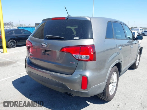 2014 Kia Sorento LX with VIN 5XYKT3A66EG489204, listed as a IAAI auction lot 41871926 with 138,566 mi miles. Bid and sale history available at carsss.com. Image 4.