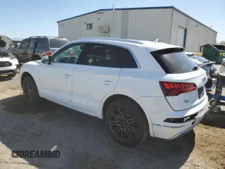 2020 Audi Q5 Premium z VIN WA1ANAFY3L2013367, wystawiony jako Copart lot #57328025 z przebiegiem Nie podano mil oraz Szkoda całkowita • Salvage title. Historia ofert i sprzedaży dostępna na DreamBid. Obrazek 2.