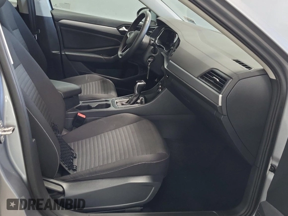 2024 Volkswagen Jetta S with VIN 3VW5M7BU6RM073190, listed as a IAAI auction lot 42844463 with 33,096 mi miles and . Bid and sale history available at DreamBid. Image 9.
