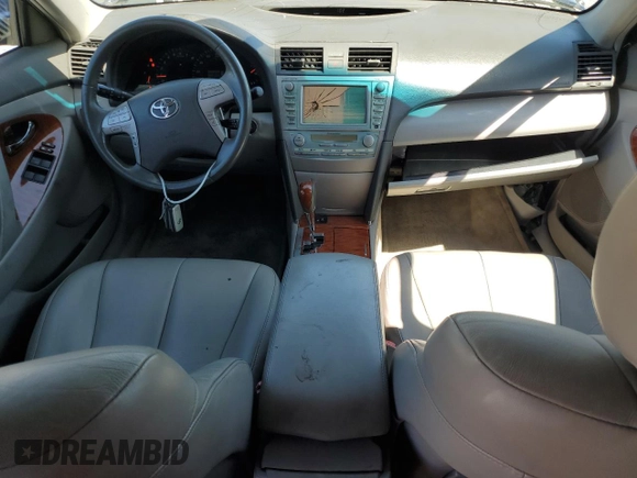 2008 Toyota Camry LE z VIN 4T1BK46K48U068935, wystawiony jako Copart lot #49741425 z przebiegiem 151 741 mil mil oraz Szkoda całkowita • Salvage title. Historia ofert i sprzedaży dostępna na DreamBid. Obrazek 8.