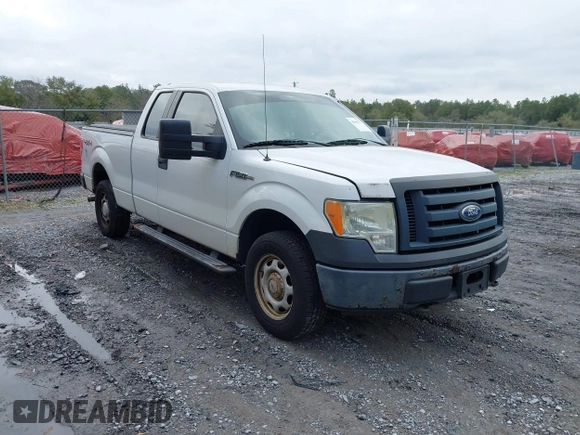 2010 Ford F-150 XL with VIN 1FTEX1EW7AKE03483, listed as a IAAI auction lot 41661717 with 204,739 mi miles. Bid and sale history available at carsss.com. Image 1.