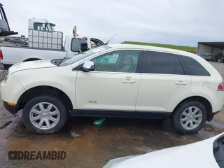 2007 Lincoln MKX with VIN 2LMDU68C77BJ05358, listed as a IAAI auction lot 41852330 with 163,508 mi miles. Bid and sale history available at carsss.com. Image 14.