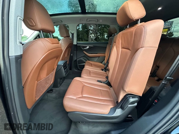 2021 Audi Q7 Premium Plus z VIN WA1LXAF78MD017379, wystawiony jako Copart lot #65096125 z przebiegiem 104 318 mil mil oraz Czysty tytuł • Clean title. Historia ofert i sprzedaży dostępna na DreamBid. Obrazek 14.
