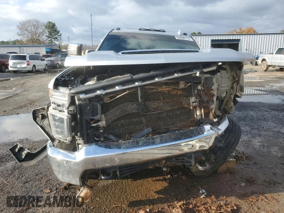 2022 Chevrolet Silverado 3500HD LTZ z VIN 1GC4YUEY1NF163633, wystawiony jako Copart lot #84660714 z przebiegiem 121 857 mil mil oraz Szkoda całkowita • Salvage title. Historia ofert i sprzedaży dostępna na DreamBid. Obrazek 5.