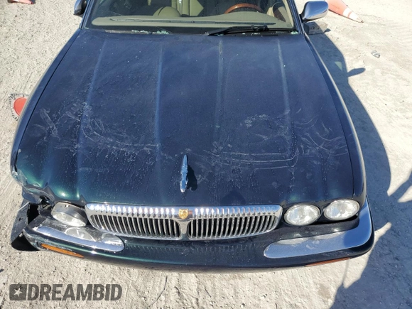 2001 Jaguar XJ Vanden Plas with VIN SAJDA24C51LF38566, listed as a Copart auction lot 43314625 with 100,298 mi miles and Salvage title. Bid and sale history available at DreamBid. Image 11.