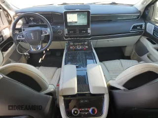 2021 Lincoln Navigator Black Label z VIN 5LMJJ3TT3MEL03929, wystawiony jako Copart lot #88942155 z przebiegiem 55 633 mil mil oraz Szkoda całkowita • Salvage title. Historia ofert i sprzedaży dostępna na DreamBid. Obrazek 8.