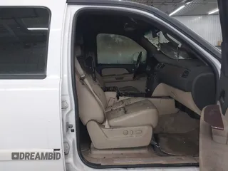 2008 Chevrolet Tahoe 1LT with VIN 1GNFK13038J148176, listed as a IAAI auction lot 41879903 with 200,709 mi miles and . Bid and sale history available at DreamBid. Image 5.