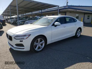 2018 Volvo S90 Momentum z VIN LVY982MK7JP037765, wystawiony jako Copart lot #56054465 z przebiegiem 11 951 mil mil oraz Tytuł czysty. Historia ofert i sprzedaży dostępna na DreamBid. Obrazek 1.