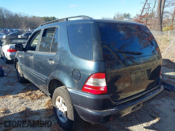 2000 Mercedes-Benz M 320/430/500 с VIN 4JGAB54E0YA146627, выставлен на аукционе IAAI как лот 41292173 с пробегом 116 790 миль миль и . История ставок и продаж доступна на DreamBid. Изображение 3.