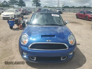2015 MINI Convertible S with VIN WMWZP3C59F2A91231, listed as a Copart auction lot 59296415 with 31,642 mi miles and Salvage title. Bid and sale history available at DreamBid. Image 5.