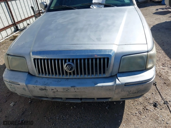 2007 Mercury Grand Marquis LS with VIN 2MEFM75V77X601170, listed as a IAAI auction lot 41517369 with 210,800 mi miles. Bid and sale history available at carsss.com. Image 12.