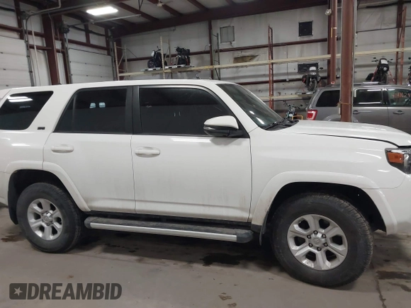 2015 Toyota 4Runner Limited with VIN JTEBU5JR5F5234181, listed as a IAAI auction lot 41444618 with 176,810 mi miles and . Bid and sale history available at carsss.com. Image 13.